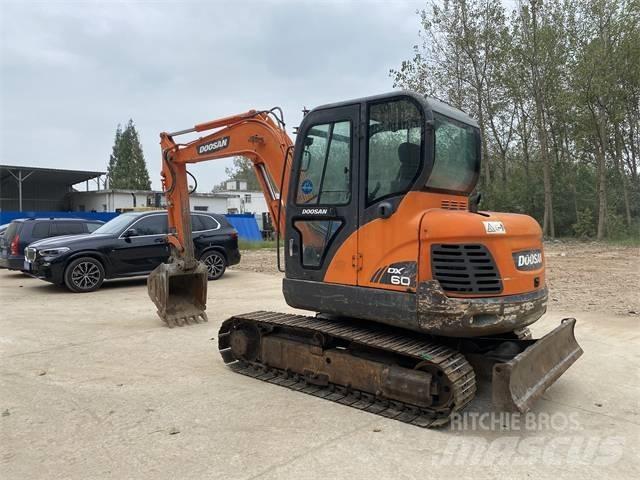 Doosan DX 60 حفارات صغيرة أقل من 7 طن (حفارات صغيرة)