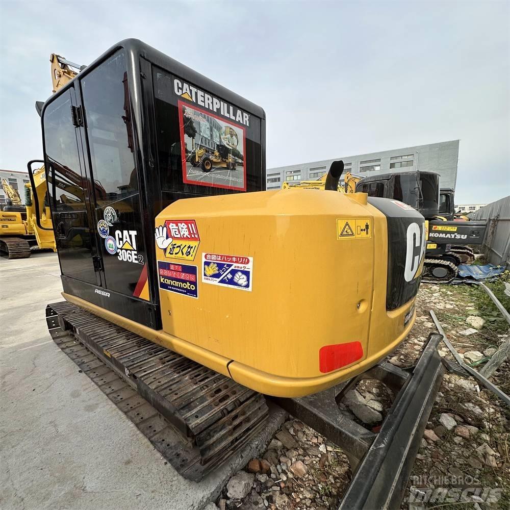 CAT 306E حفارات زحافة