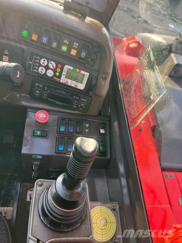 Manitou MRT 2540 مناولات متداخلة