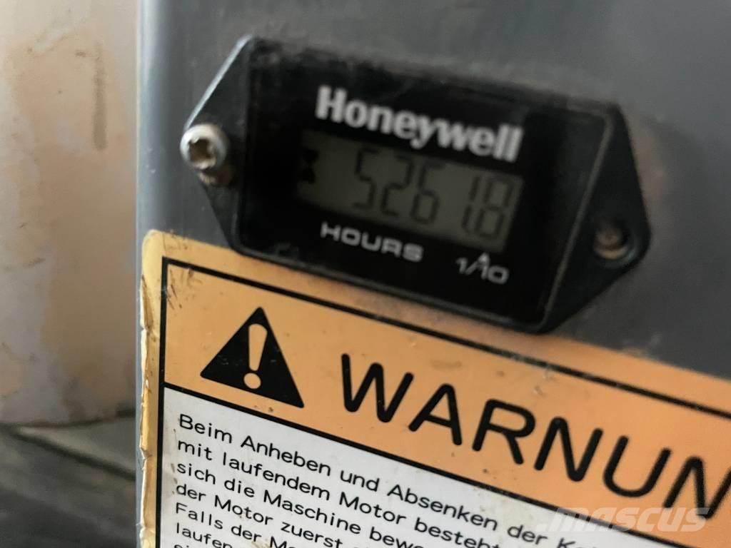 Takeuchi TB 250 حفارات صغيرة أقل من 7 طن (حفارات صغيرة)