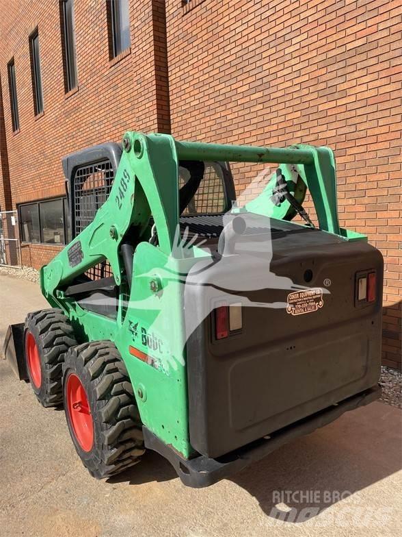 Bobcat S530 لوادر انزلاقية التوجيه