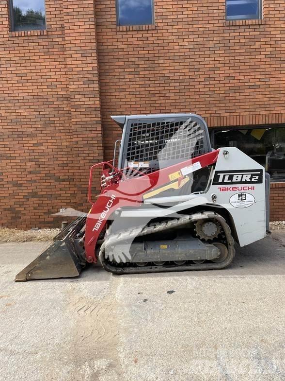 Takeuchi TL8R2 لوادر انزلاقية التوجيه