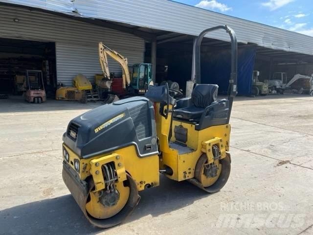 Bomag BW 100 AD M-5 مداحل ثنائية الاسطوانة