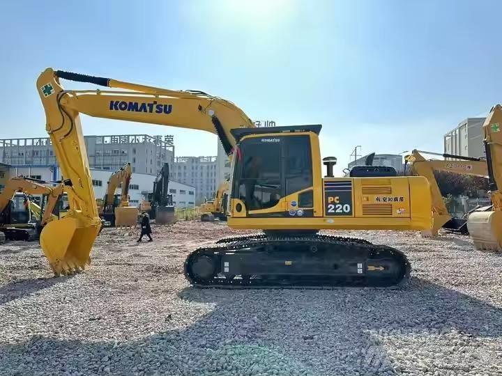Komatsu PC 220 حفارات زحافة