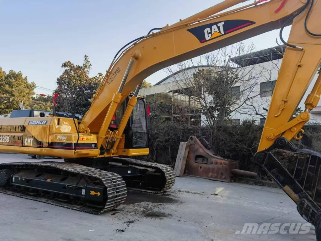 CAT 325 B L حفارات زحافة