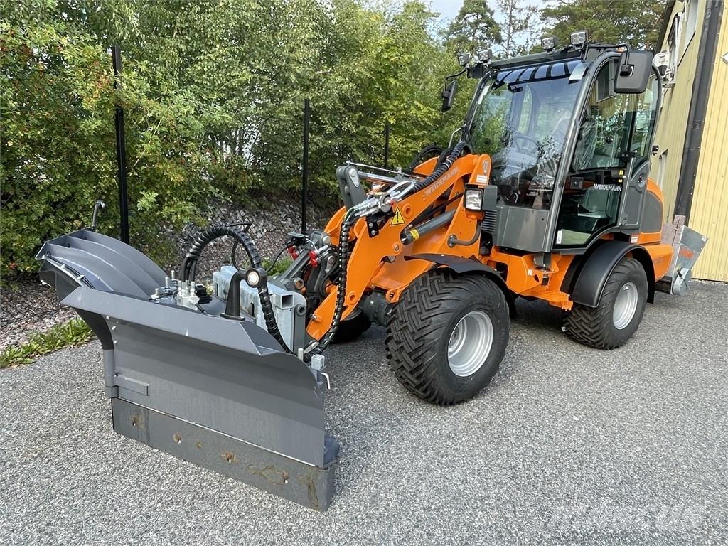 Weidemann 2080 ماكينات منفعة عامة