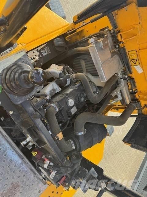 JCB 3STH 2S5 عربات نقل قلابة للمواقع