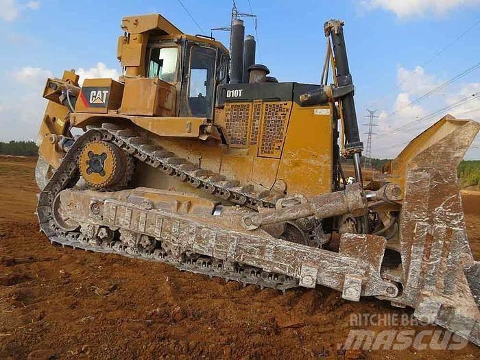CAT D10 T بلدوزرات مجنزرة