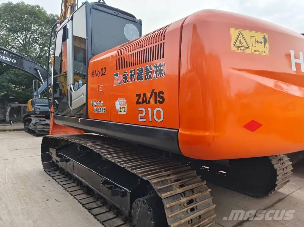 Hitachi ZX 210 حفارات زحافة