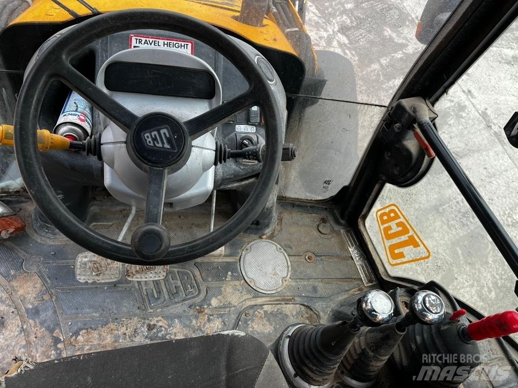JCB 3 CX Contractor حفارات بعجل