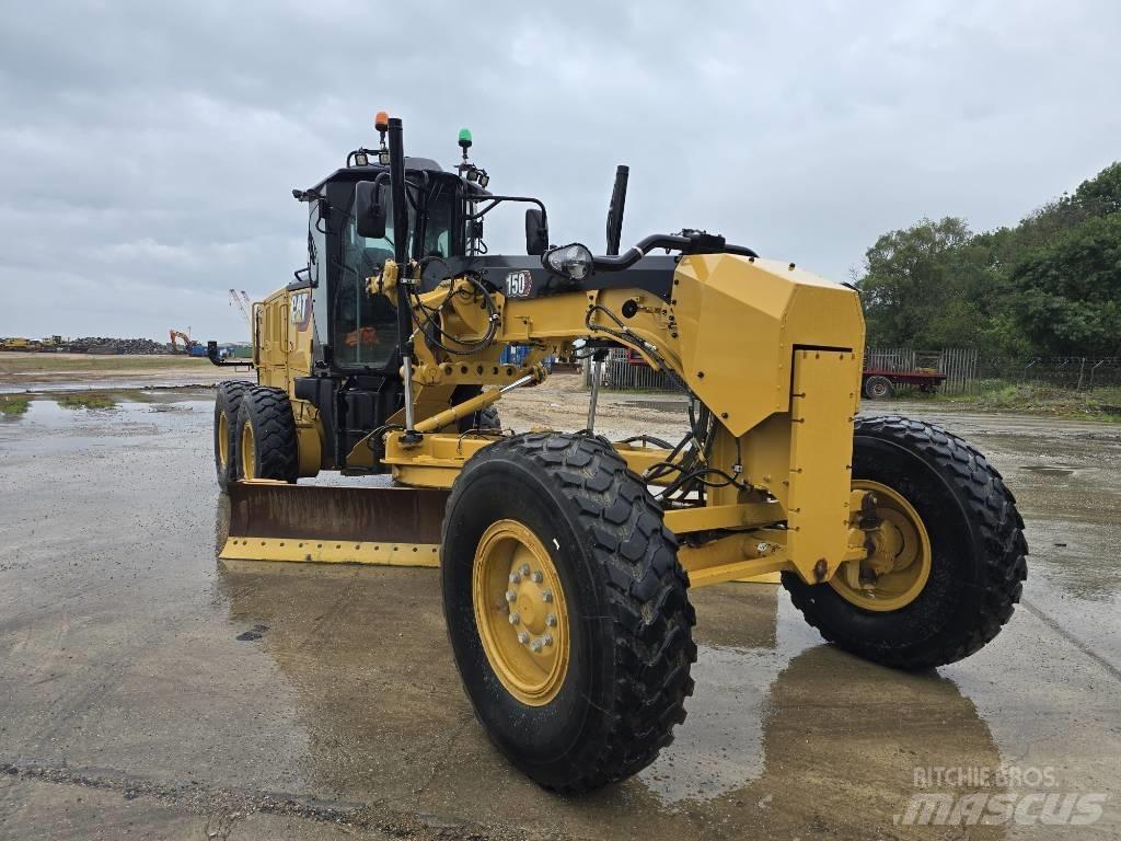 CAT 150 معدات تمهيد الطرق