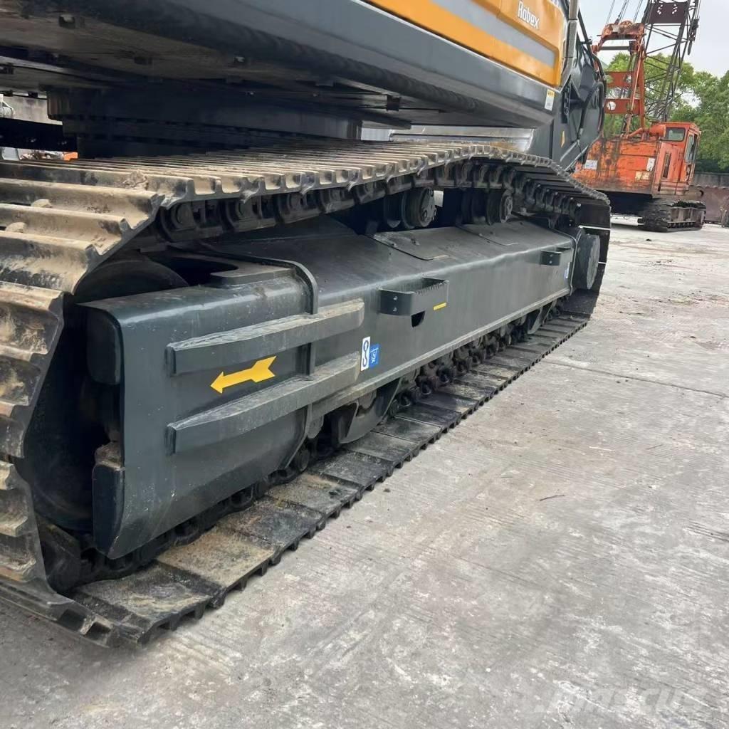 Hyundai R330LC-9T حفارات زحافة
