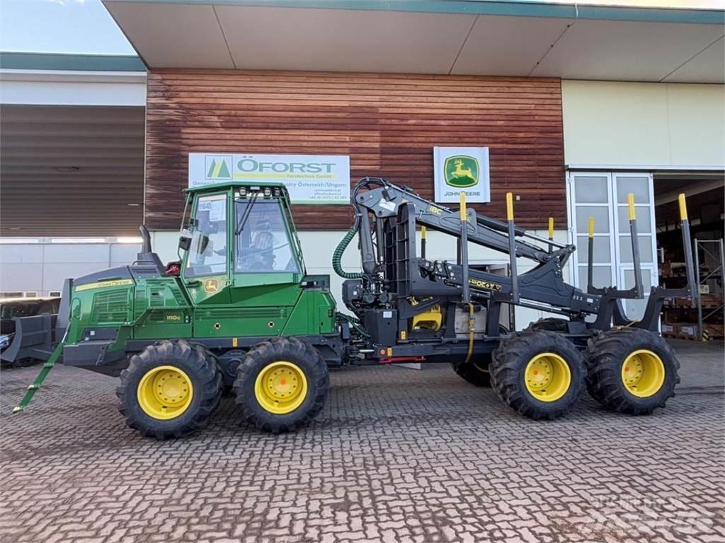 John Deere 1110 G شاحنات