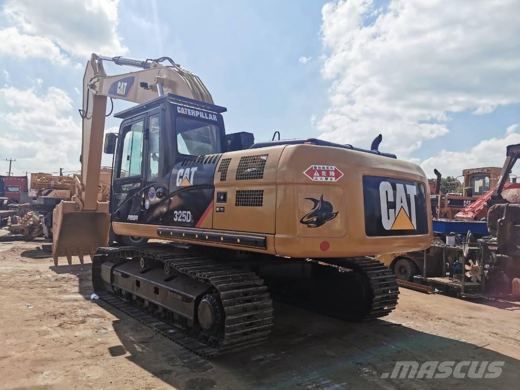 CAT 325 DL حفارات زحافة