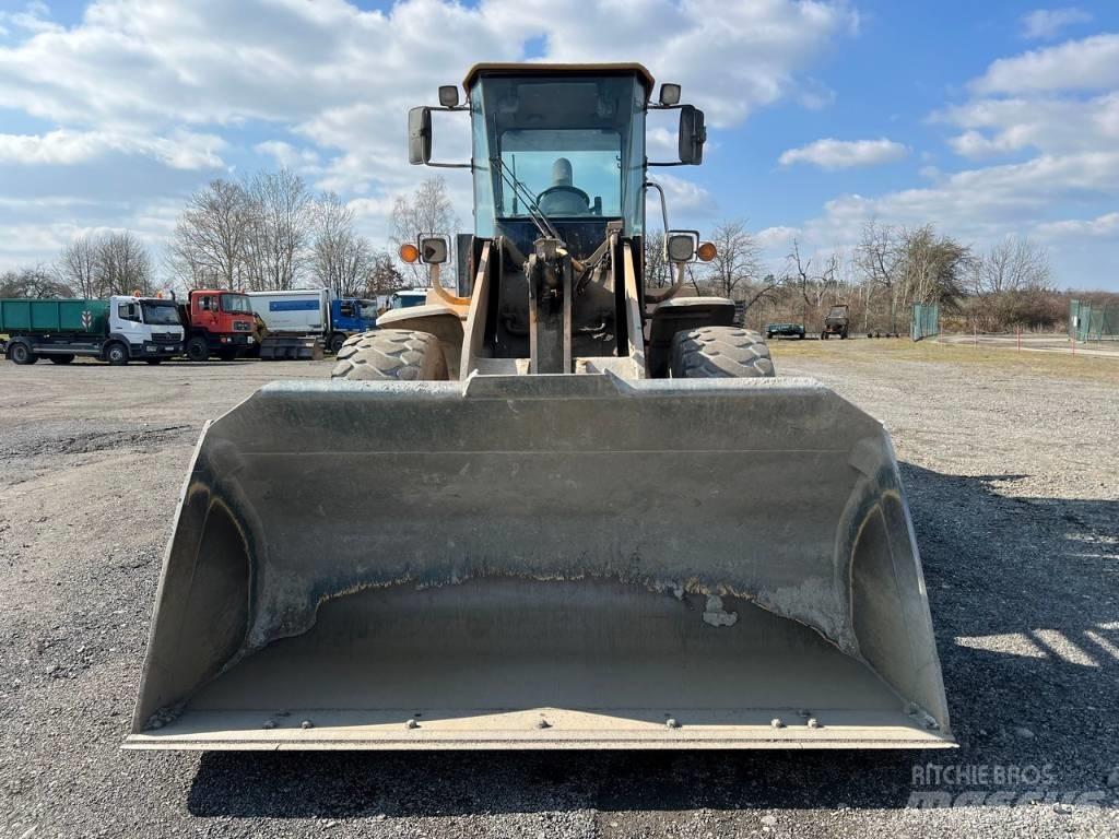Hyundai HL 740-7 A لوادر بعجل