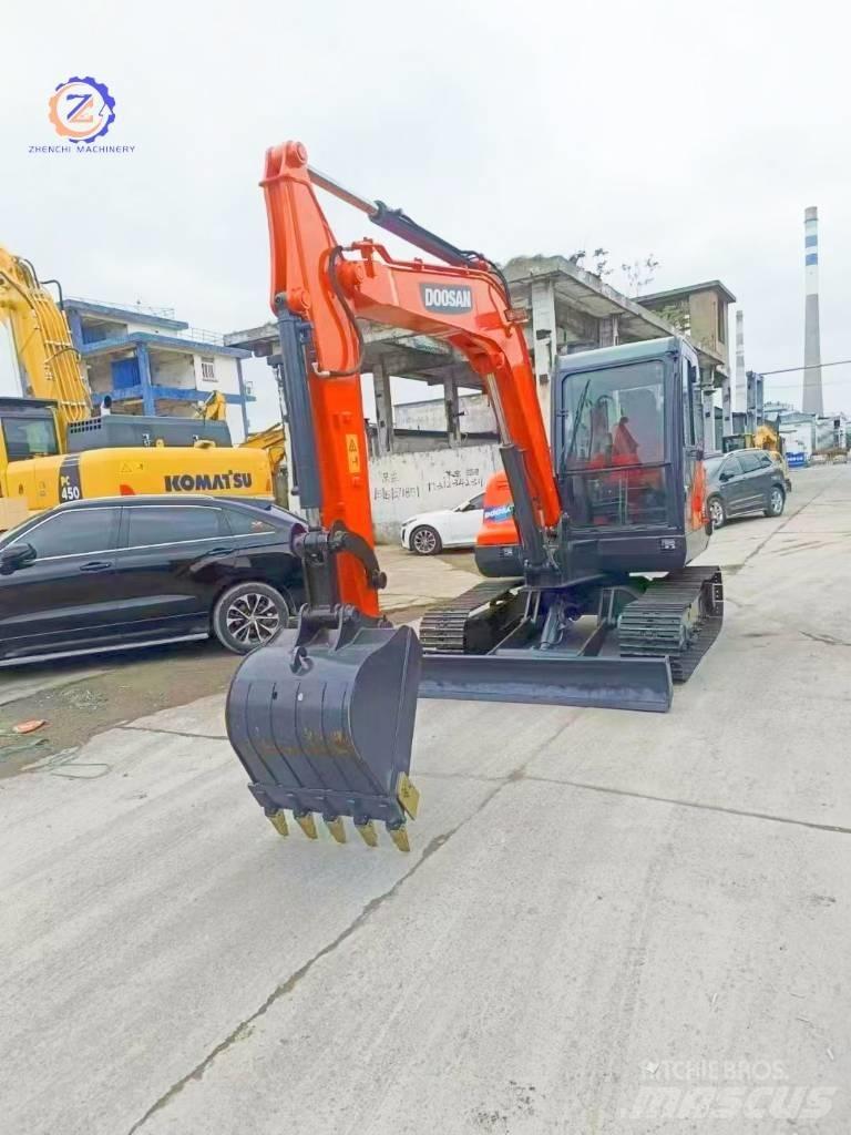 Doosan DX 55 حفارات صغيرة أقل من 7 طن (حفارات صغيرة)