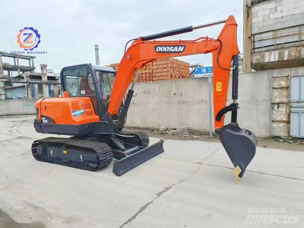 Doosan DX 55 حفارات صغيرة أقل من 7 طن (حفارات صغيرة)