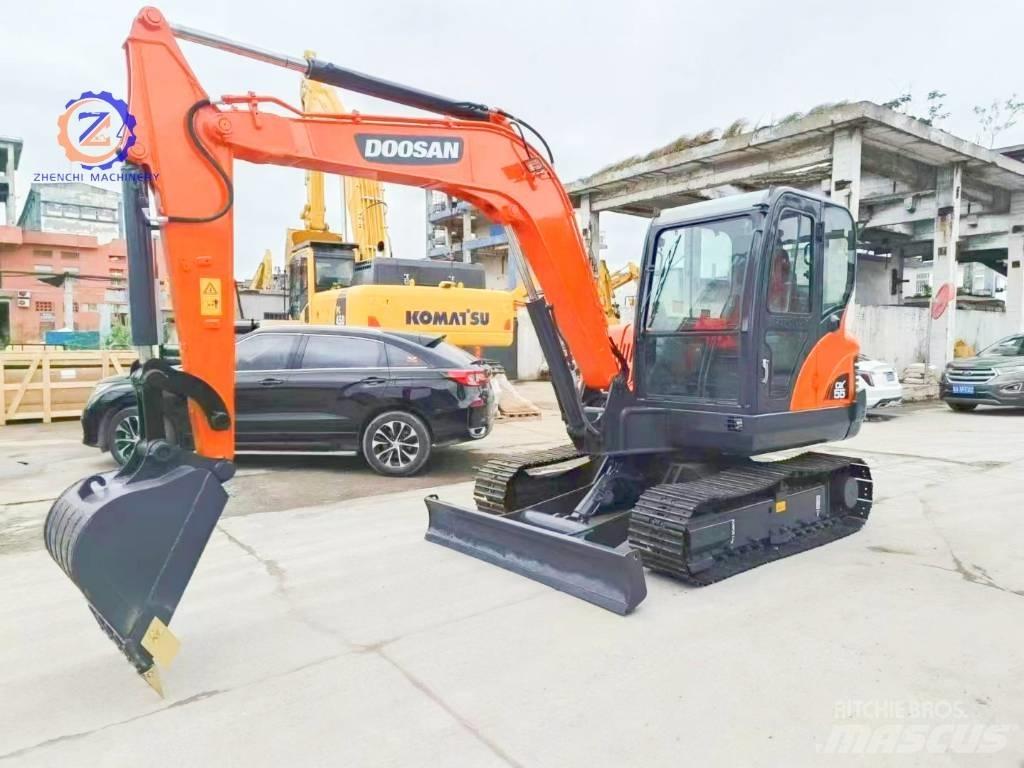 Doosan DX 55 حفارات صغيرة أقل من 7 طن (حفارات صغيرة)