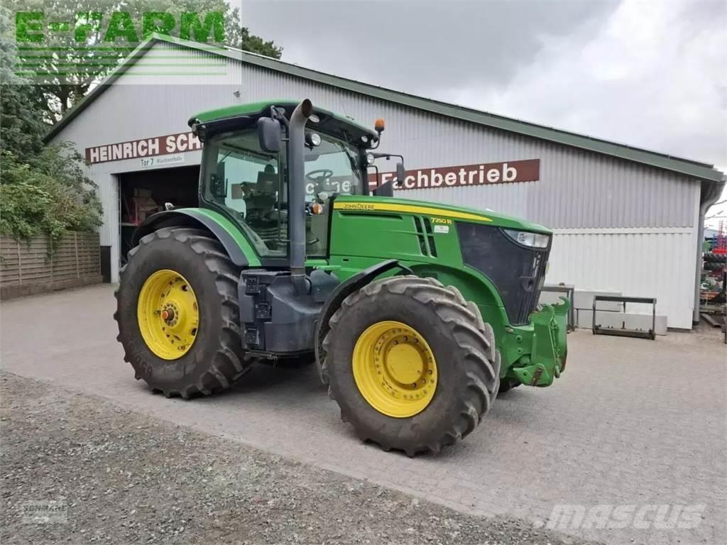 John Deere 7250 r الجرارات