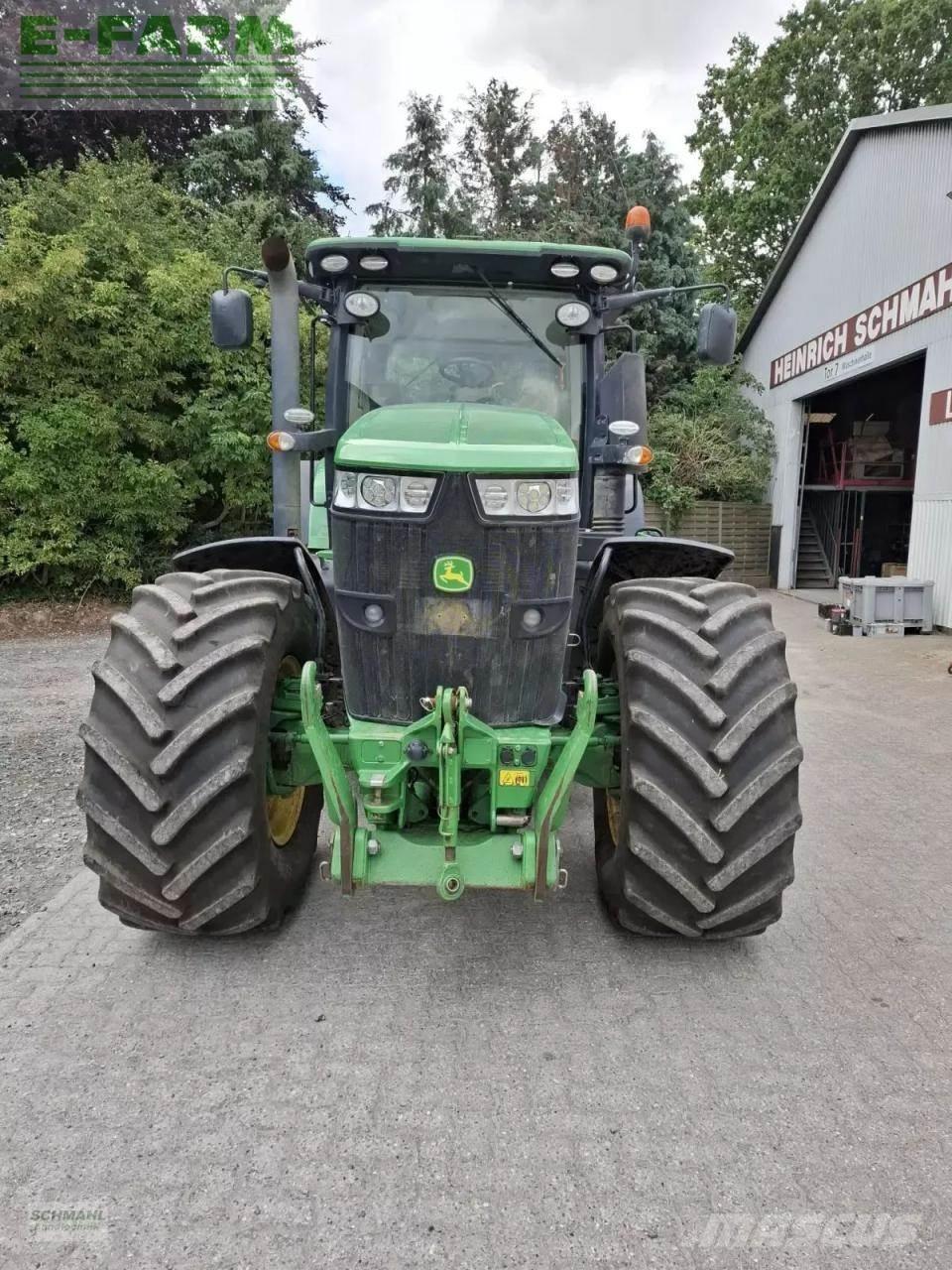 John Deere 7250 r الجرارات
