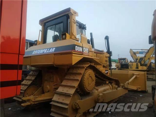 CAT D8N بلدوزرات مجنزرة