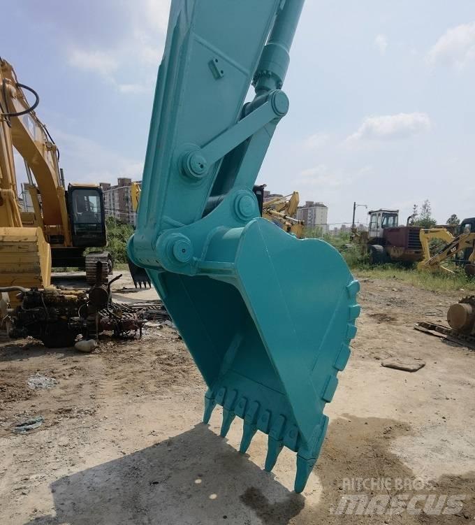 Kobelco SK200-8 حفارات زحافة