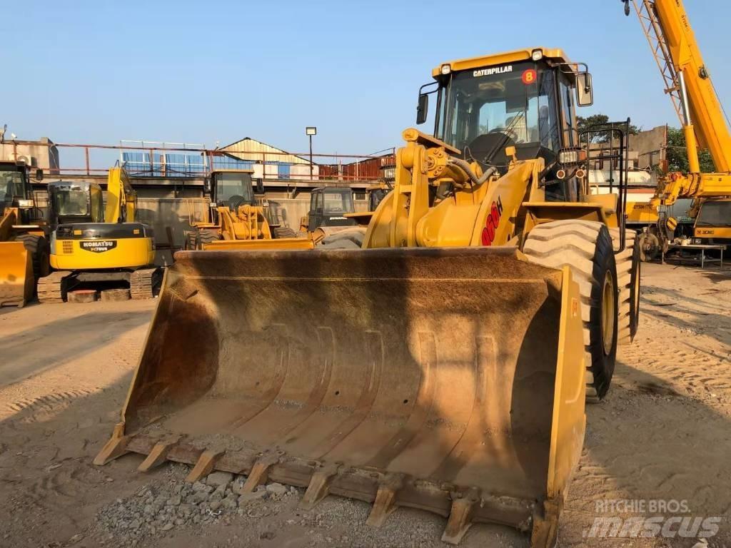 CAT 966H لوادر بعجل