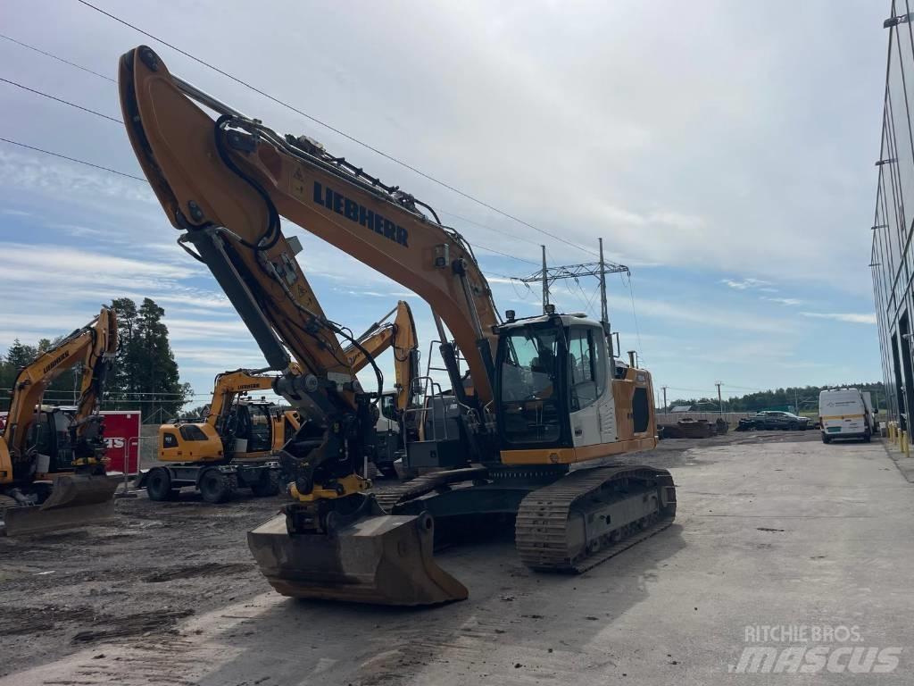 Liebherr R924 G8 حفارات زحافة