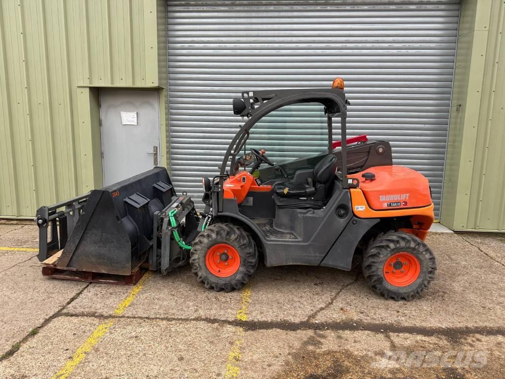 Ausa T 144 H مناولات متداخلة