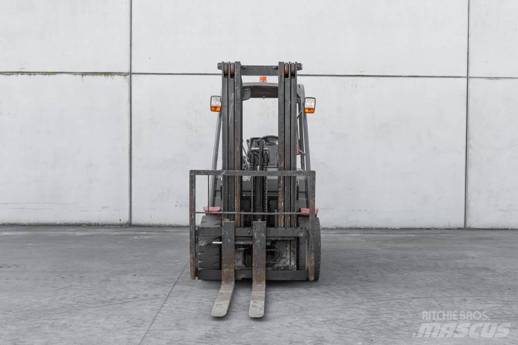Manitou MI 30 D شاحنات الديزل
