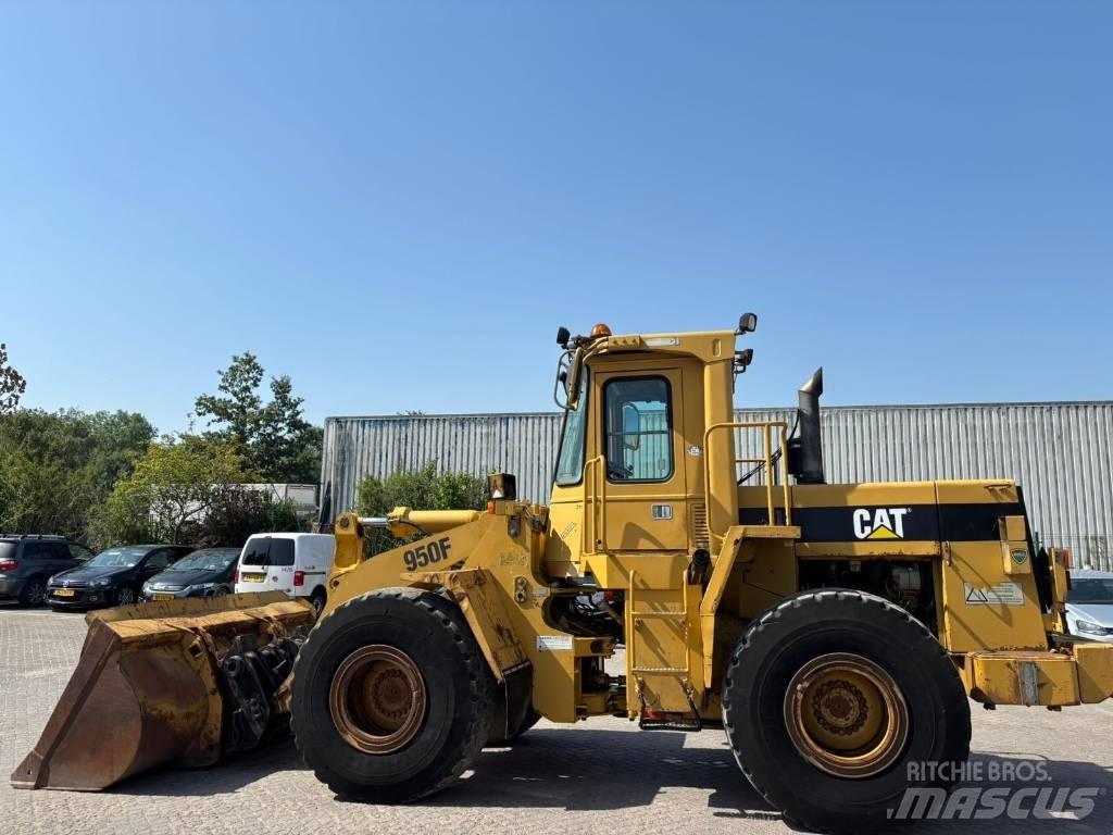 CAT 950 F لوادر بعجل
