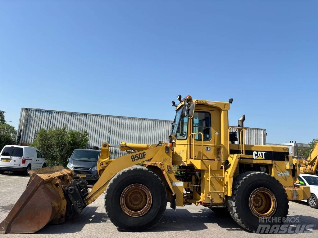 CAT 950 F لوادر بعجل