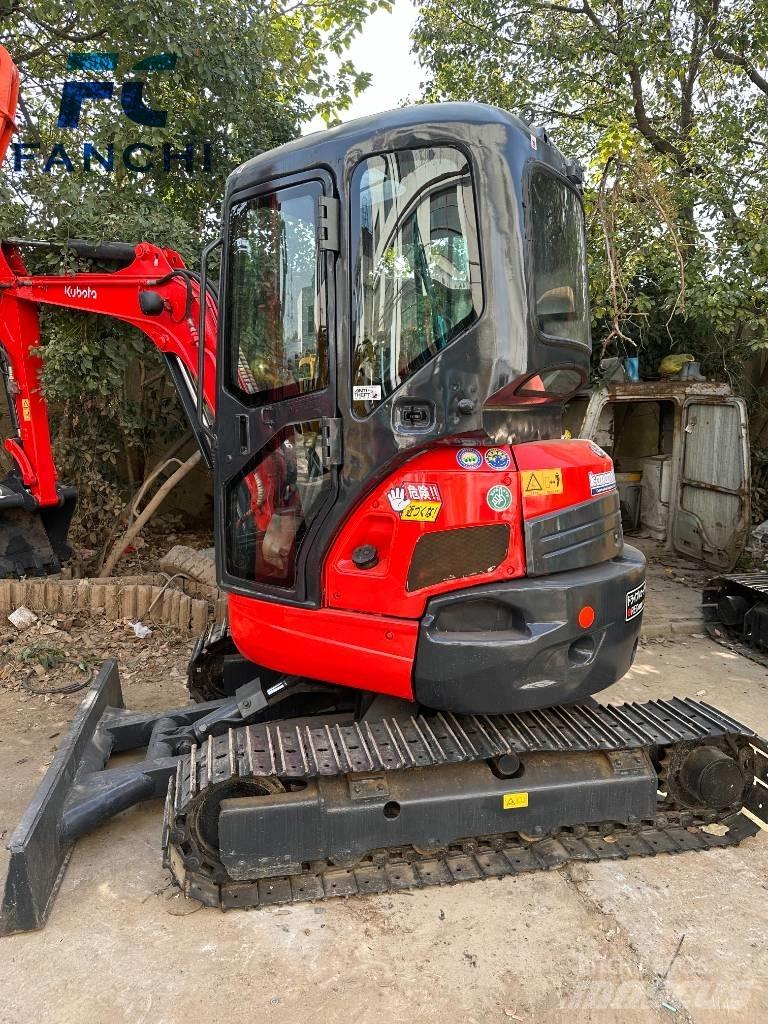Kubota U 35 حفارات زحافة