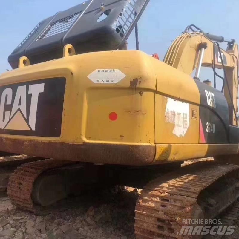 CAT 324 حفارات زحافة