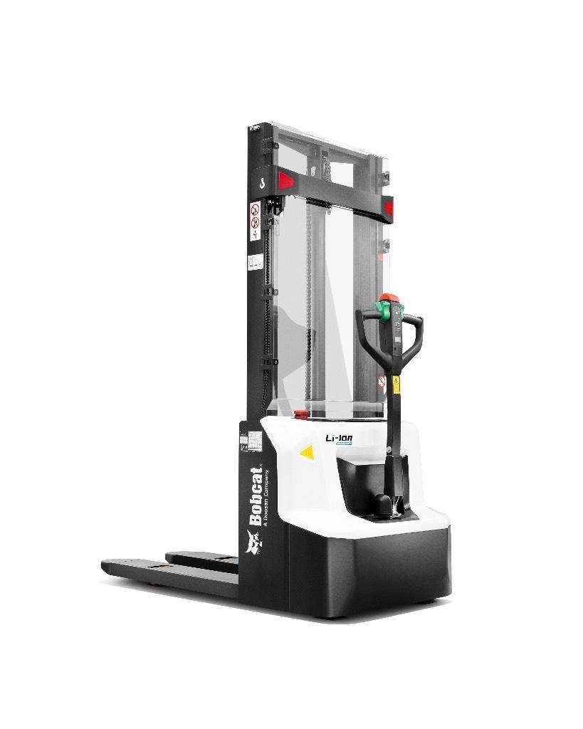 Bobcat LSM12N LI-ION معدات التكديس الجوالة