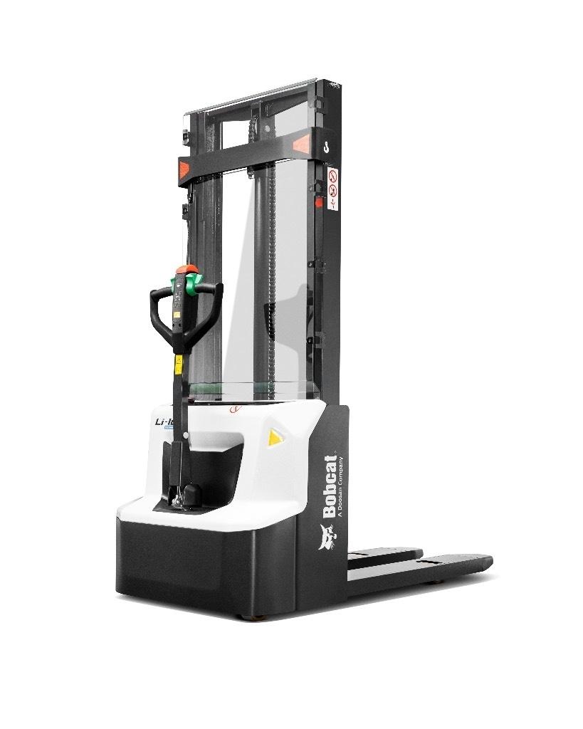 Bobcat LSM12N LI-ION معدات التكديس الجوالة