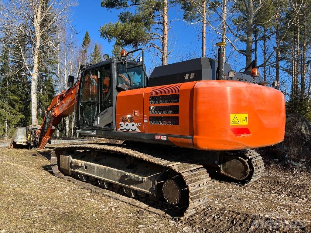 Hitachi ZX 300 LC-6 حفارات زحافة