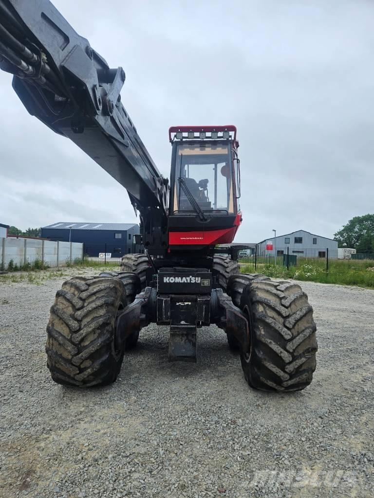 Komatsu 911.5 حصادات