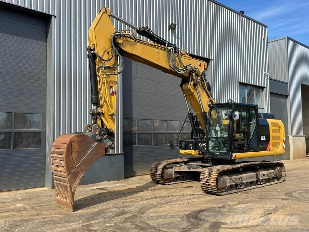 CAT 323EL حفارات زحافة