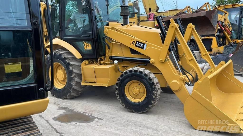 JCB 3 CX لوادر ذات جرافات عكسية