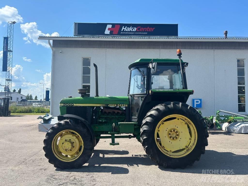 John Deere 3050 الجرارات
