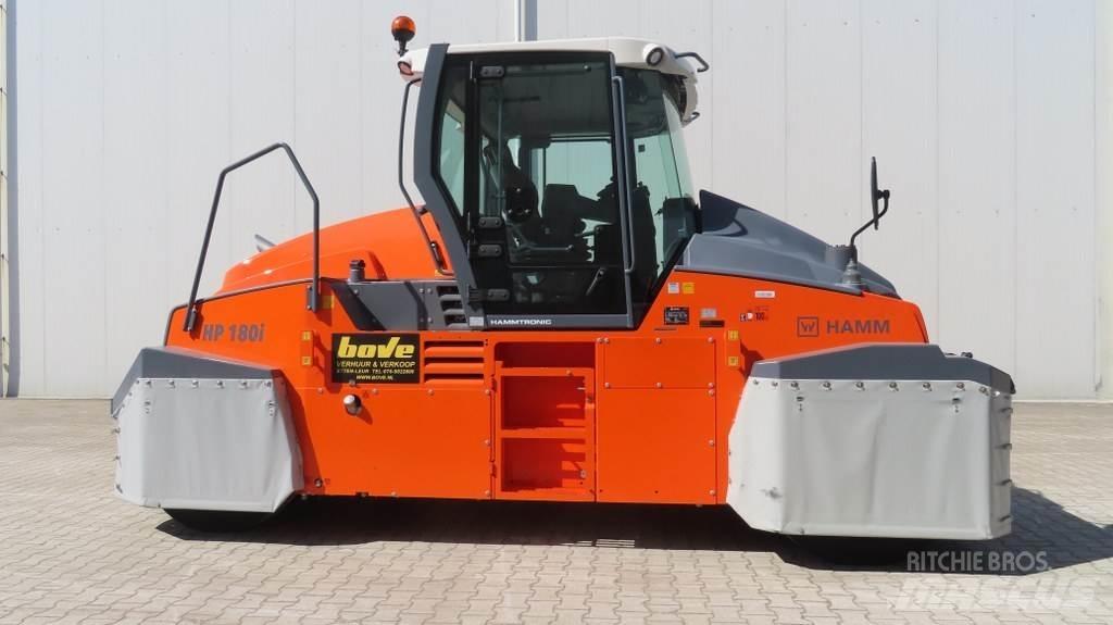 Hamm HP 180i مداحل ذات إطارات هوائية