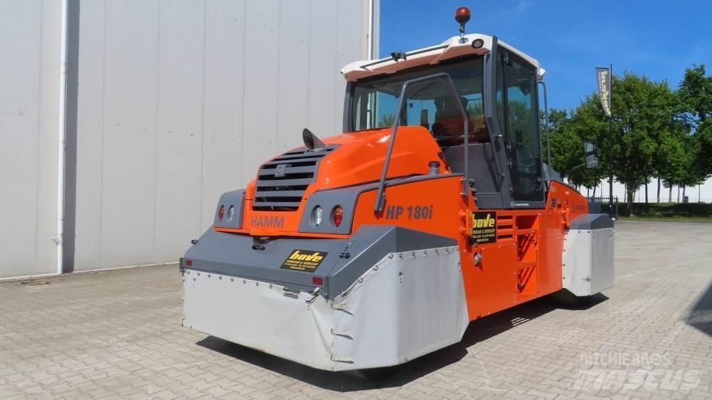 Hamm HP 180i مداحل ذات إطارات هوائية