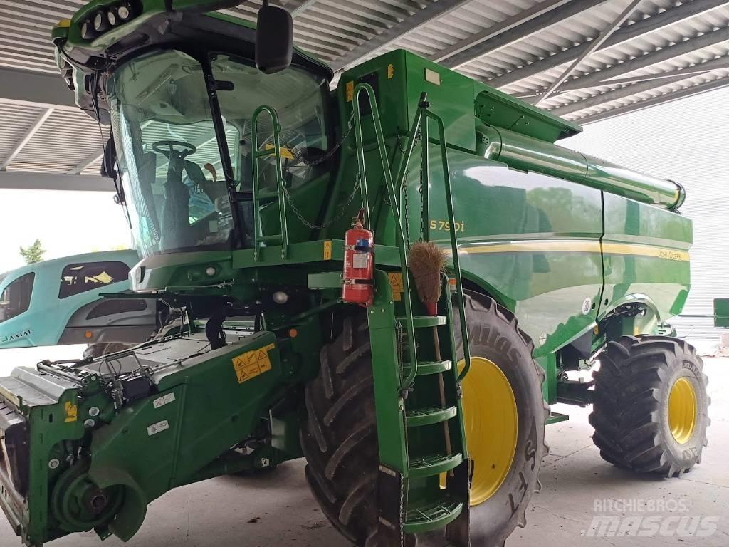 John Deere S790i حصادات