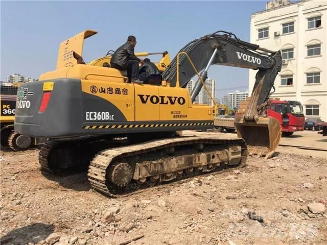 Volvo EC 360 B LC حفارات زحافة