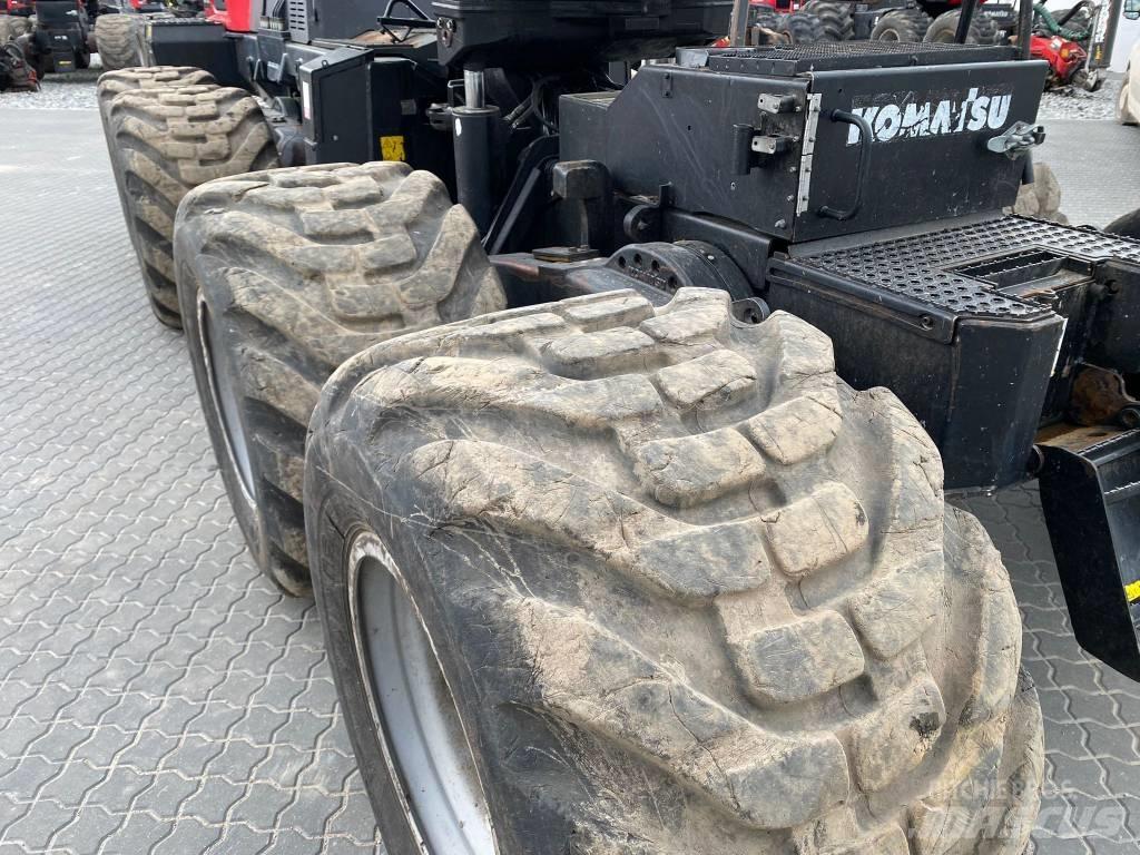 Komatsu 901 XC حصادات