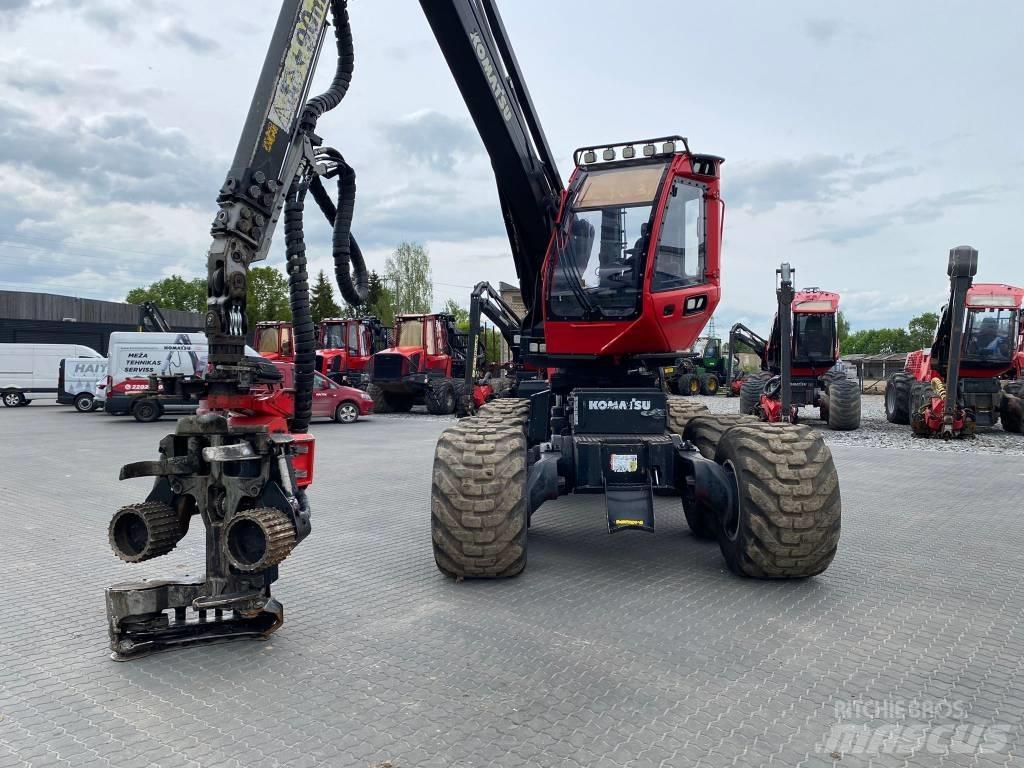 Komatsu 901 XC حصادات