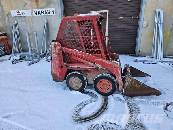 Bobcat 463 لوادر انزلاقية التوجيه