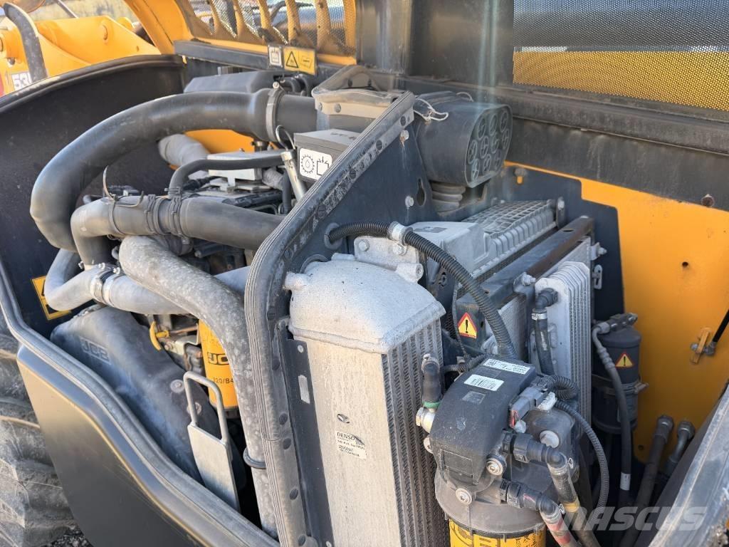 JCB 535-95 مناولات متداخلة