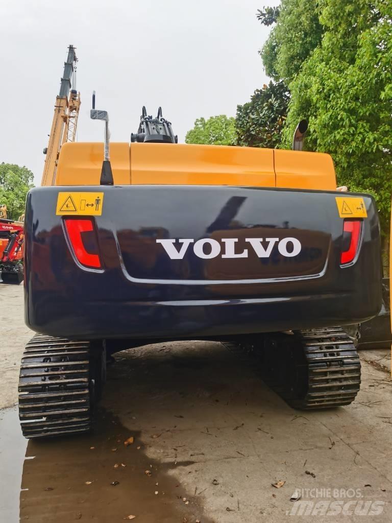Volvo EC 380 D L حفارات زحافة